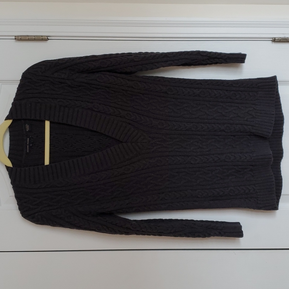 Jeanne Pierre woman's long sleeve sweater size Medium